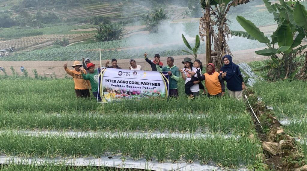 Optimalkan Budidaya Bawang Merah, Pt Inter Agro Indonesia Sukses Gelar Farmer Field Day Di Magetan (1)
